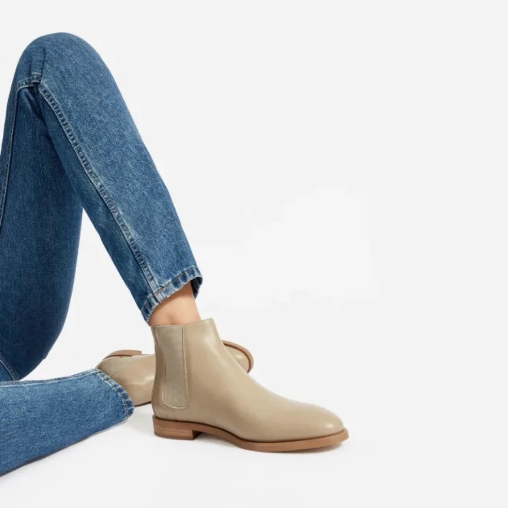 Everlane modern pull on chelsea ankle boot in tan nude